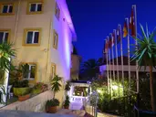 MUZ HOTEL