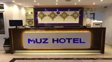 Muz Hotel
