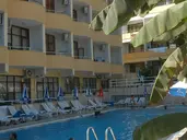 Muz Hotel