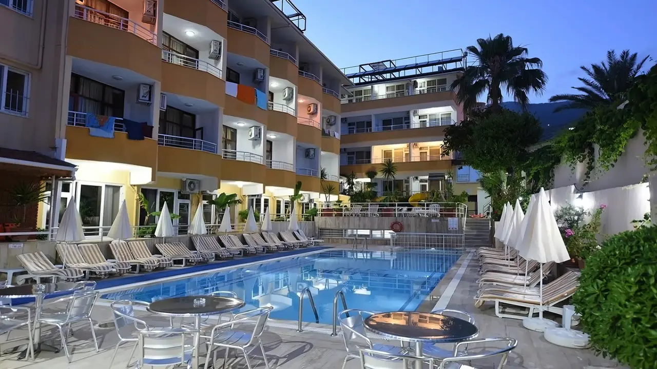 Muz Hotel