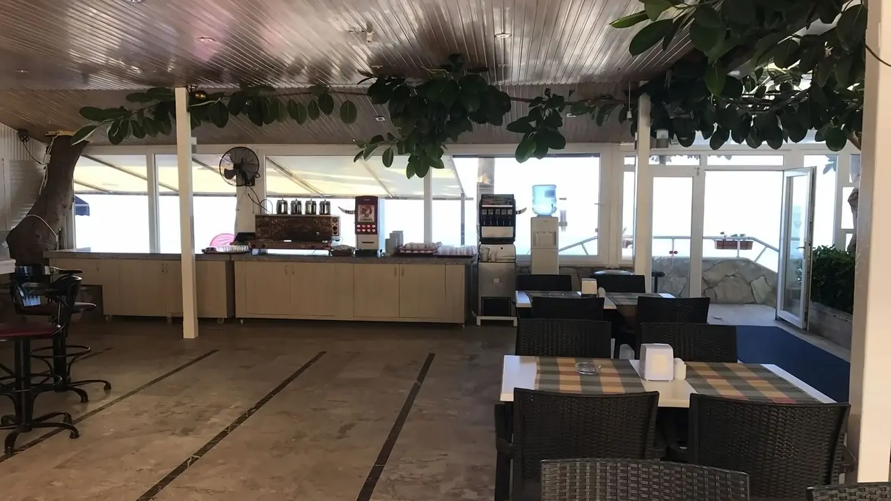 Muz Hotel