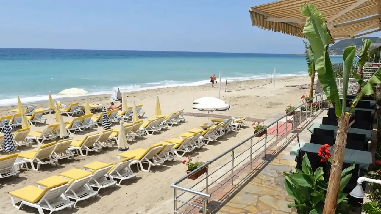 Muz Hotel