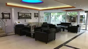 Muz Hotel