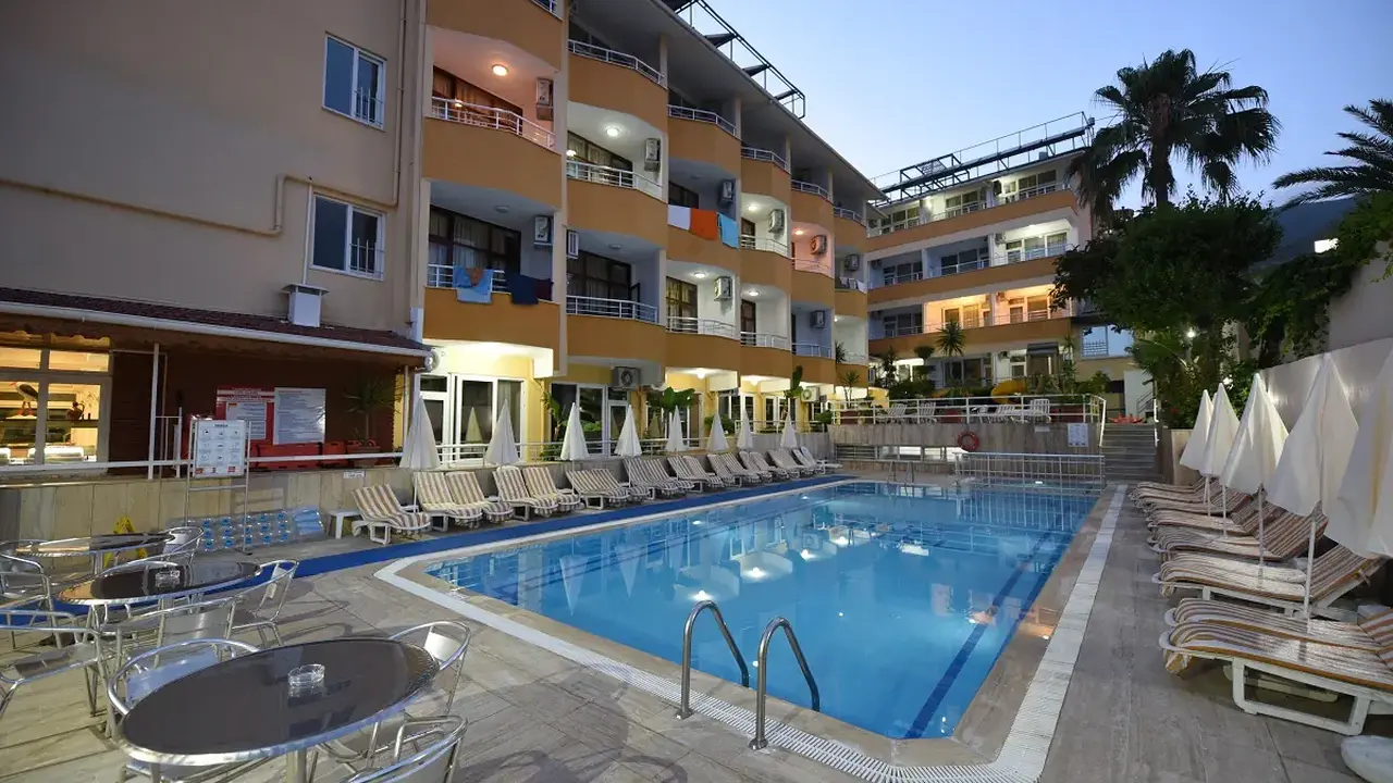 MUZ HOTEL