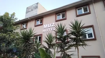 MUZ HOTEL