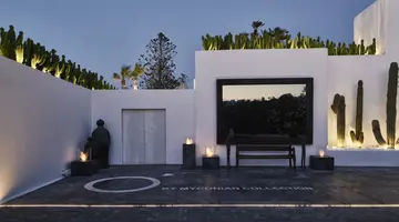 Myconian O Hotel