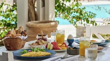 Myconian Sunrise Relais & Chateaux Hotel