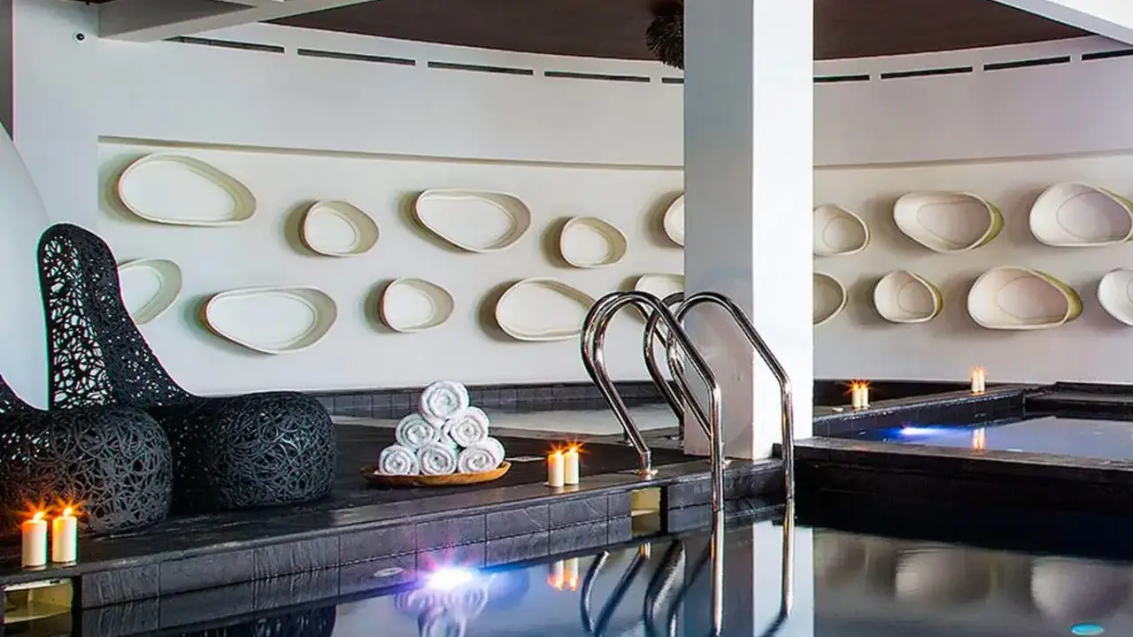 Myconian Utopia Relais & Chateaux