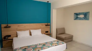 MYTHIC SUMMER HOTEL