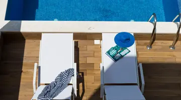 MYTHIC SUMMER HOTEL
