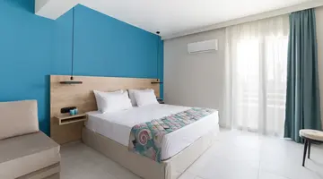 MYTHIC SUMMER HOTEL