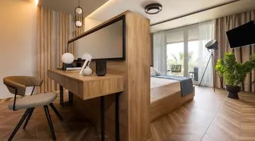 MYTHIC SUMMER HOTEL