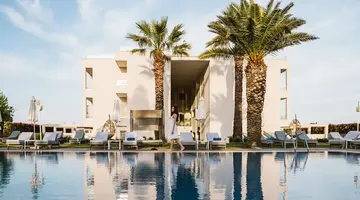 MYTHIC SUMMER HOTEL