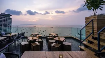 MYTT BEACH HOTEL