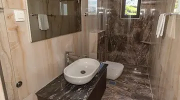 N Hotel