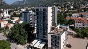 N Hotel
