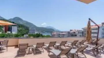N Hotel