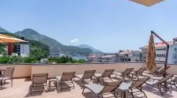 N Hotel