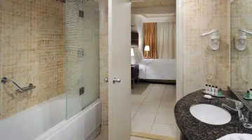 Naama Bay Promenade Beach Resort (ex.Marriott Beach Resort)