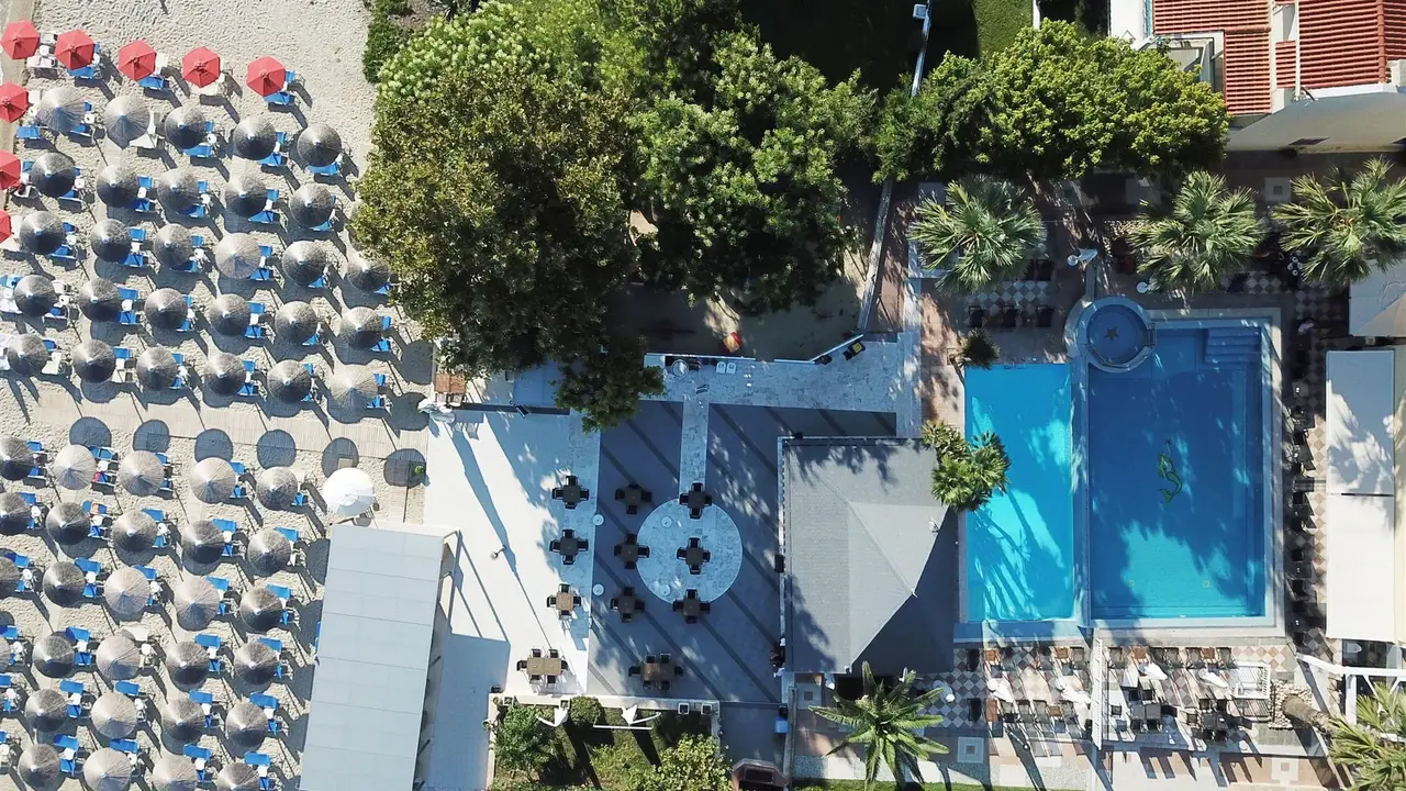NAIAS BEACH HOTEL