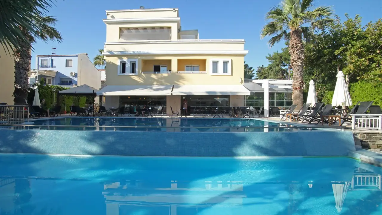 NAIAS BEACH HOTEL