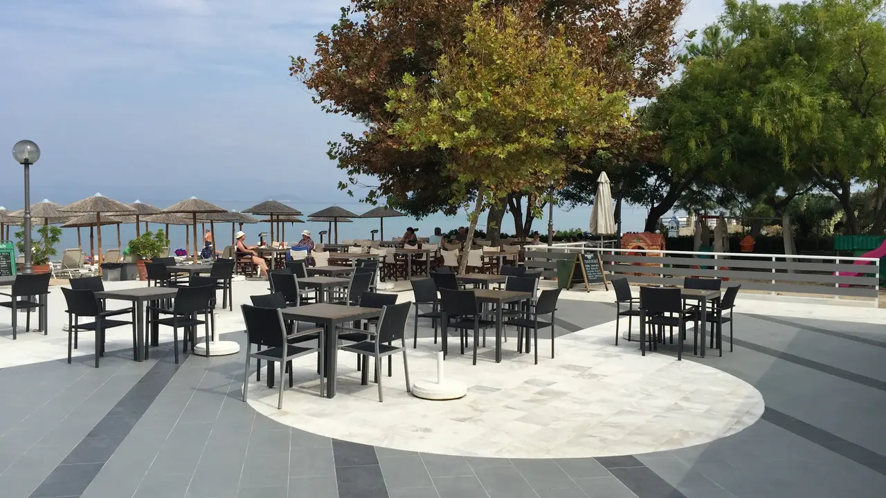 NAIAS BEACH HOTEL
