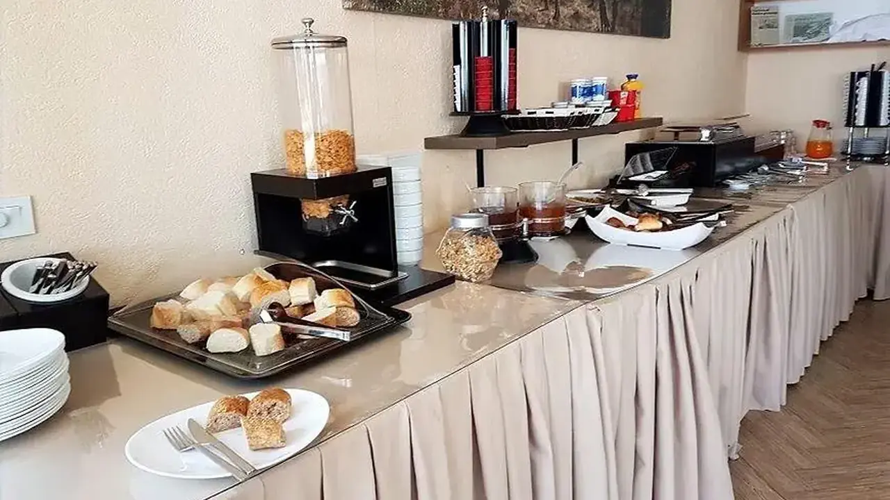 Nais Beach Hotel