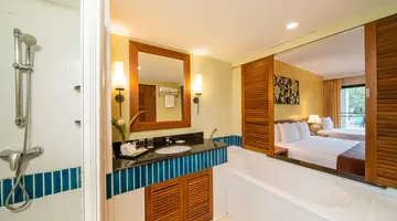 NAITHONBURI BEACH RESORT