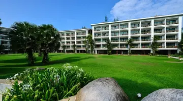 NAITHONBURI BEACH RESORT