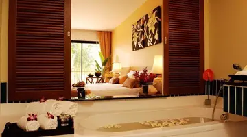 NAITHONBURI BEACH RESORT