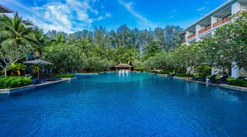 NAITHONBURI BEACH RESORT