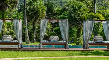 NAITHONBURI BEACH RESORT