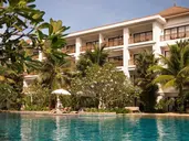 NAITHONBURI BEACH RESORT