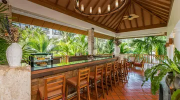 NAITHONBURI BEACH RESORT