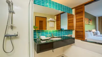 NAITHONBURI BEACH RESORT