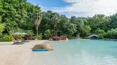 NAITHONBURI BEACH RESORT