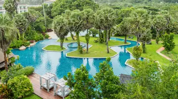 NAITHONBURI BEACH RESORT
