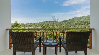 NAITHONBURI BEACH RESORT