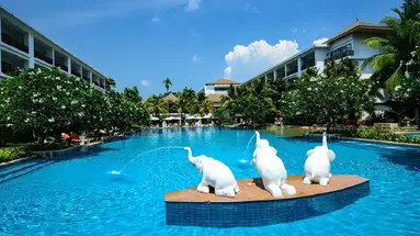 NAITHONBURI BEACH RESORT