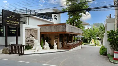 NAITHONBURI BEACH RESORT