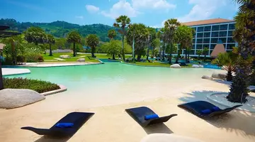 NAITHONBURI BEACH RESORT