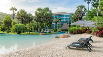 NAITHONBURI BEACH RESORT