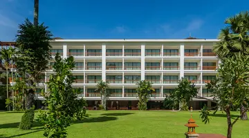 NAITHONBURI BEACH RESORT