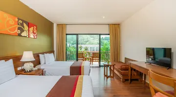 NAITHONBURI BEACH RESORT