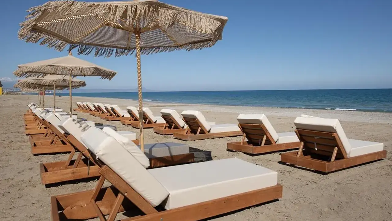 Nalu Resort & Spa (Adults Only 16+)