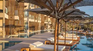 Nalu Resort & Spa