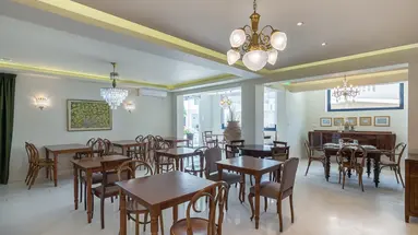 Nami Hotel & Suite