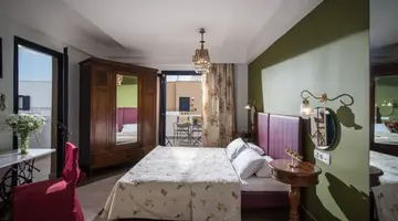 Nami Hotel & Suite