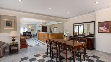 Nami Hotel & Suite