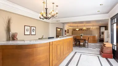 Nami Hotel & Suite